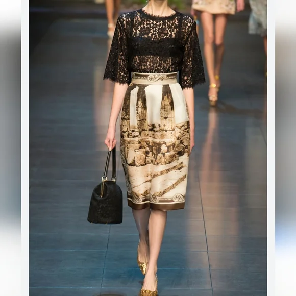 Dolce & Gabbana Italian Luxury Renaissance lace and satin dress sz 34 XS/ 0 - Picture 1 of 9